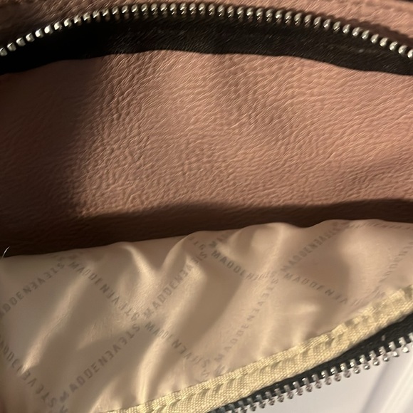 Steve Madden Crossbody Bag Pink - Picture 5 of 6